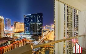 Mgm Signature-21-701 1Br2Ba F1 Strip View Balcony